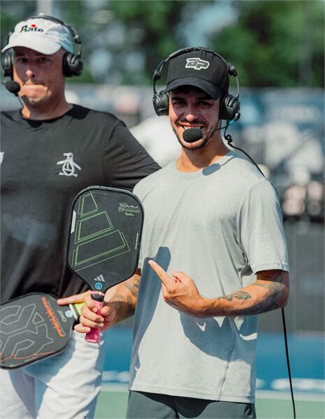 Trọng lượng & kích thước tiêu chuẩn: phù hợp nhiều cấp độ người chơi