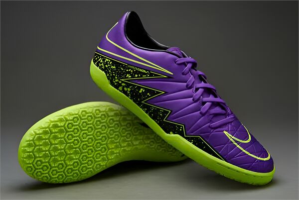  Giày IC (Indoor Court) – Dành cho sân futsal trong nhà