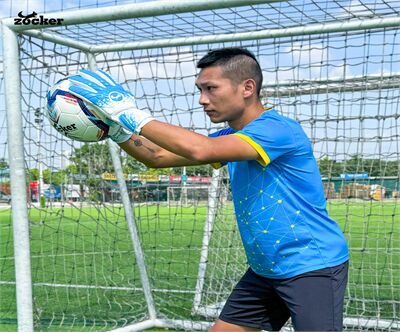 Top 7 găng tay thủ môn tốt nhất 2025: Giá rẻ, chính hãng, phù hợp mọi cấp độ thi đấu