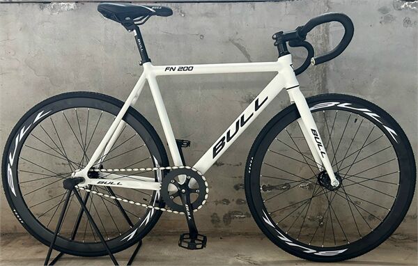 Xe đạp Fixed Gear BULL FN200