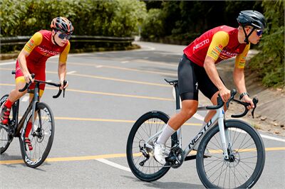 Xe đạp đua giá rẻ 2026 hot nhất mẫu nào