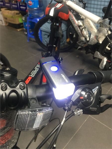 Đèn trước xe đạp sạc USB Machfally