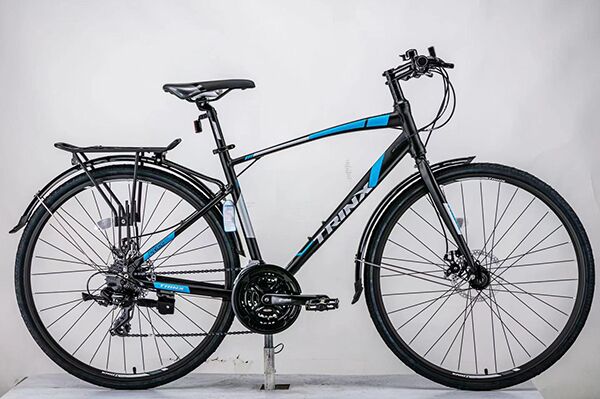 Xe đạp touring Trinx Free 2.0 2022 màu Đen Xanh Dương