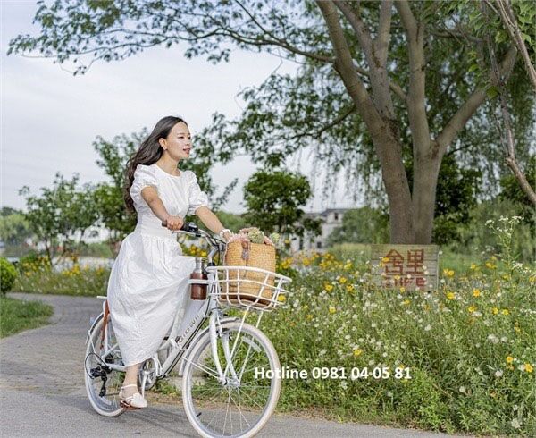 Xe đạp nữ Momentum Ineed Latte thanh lịch
