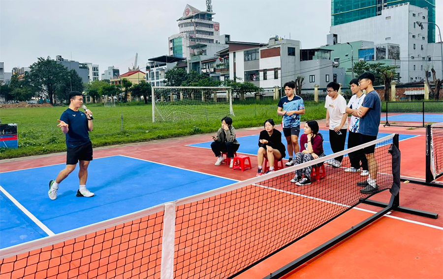 Đội ngũ giảng viên và sinh viên đầu tiên của chuyên ngành Pickleball