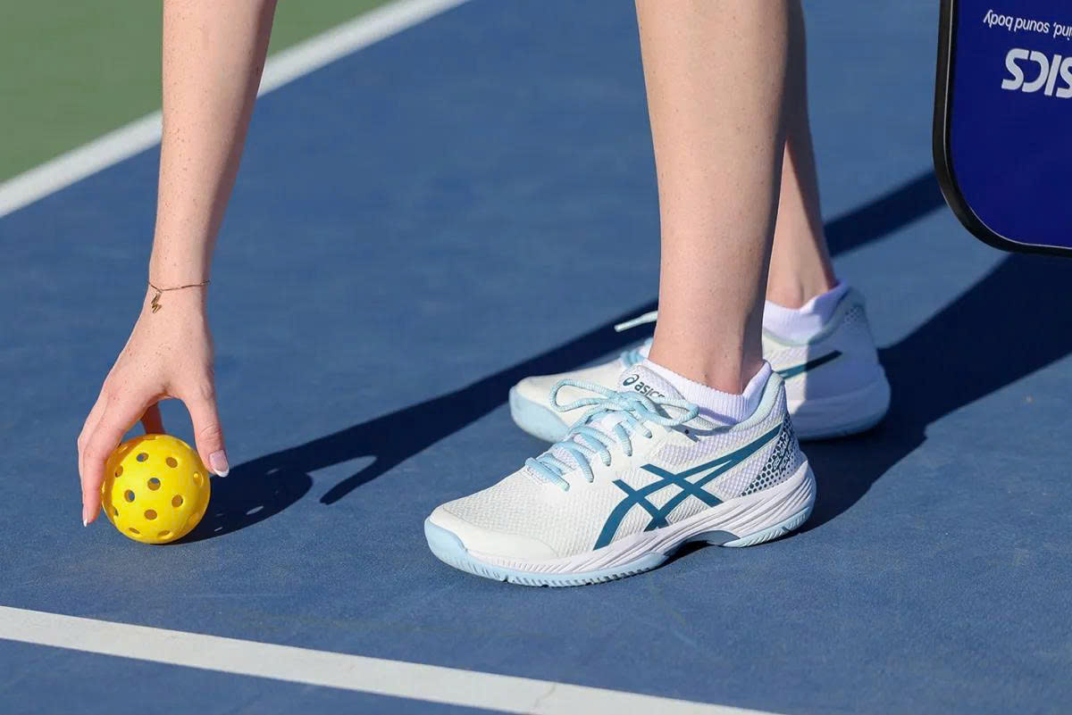 Tại sao nên chọn giày chuyên dụng Pickleball?