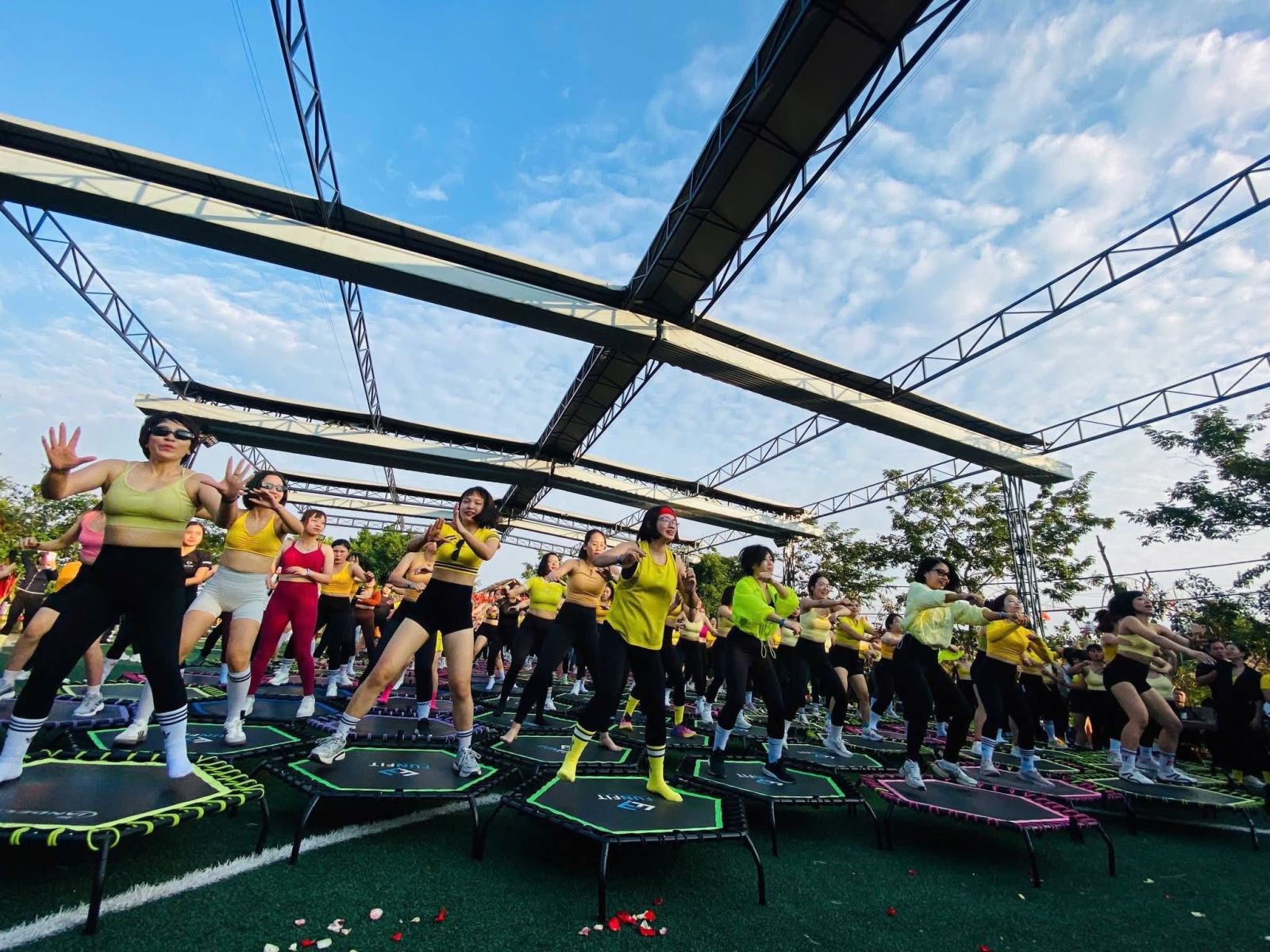 Ai nên và ai cần cân nhắc khi tập Jumping Dance?