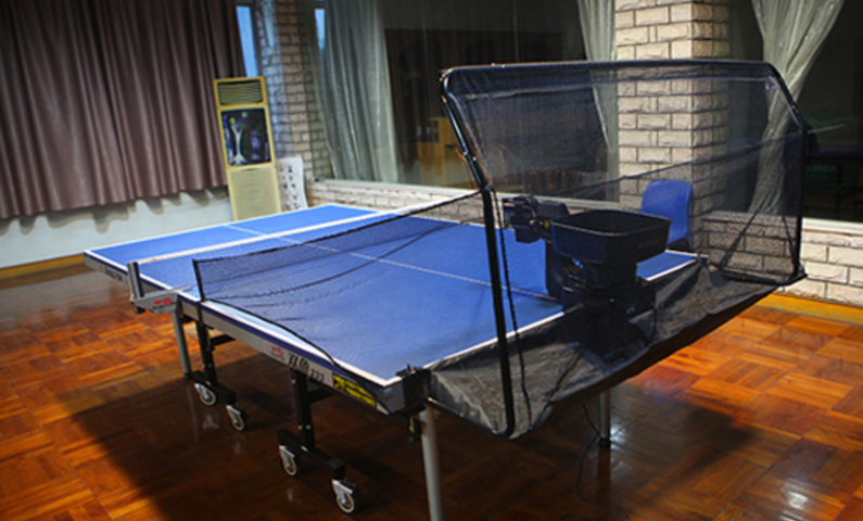 Máy bắn bóng bàn Super One