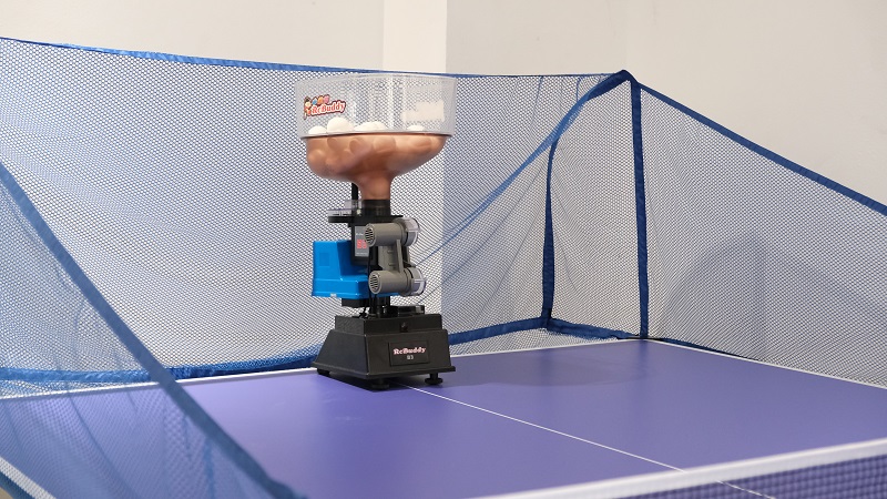 Hệ thống phát bóng tự động với nhiều mức tốc độ