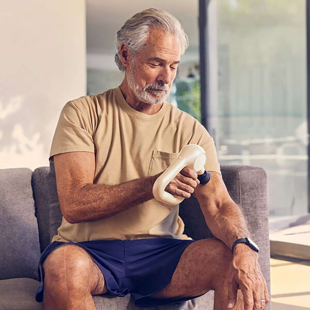 máy massage Therabody Theragun Relief 4