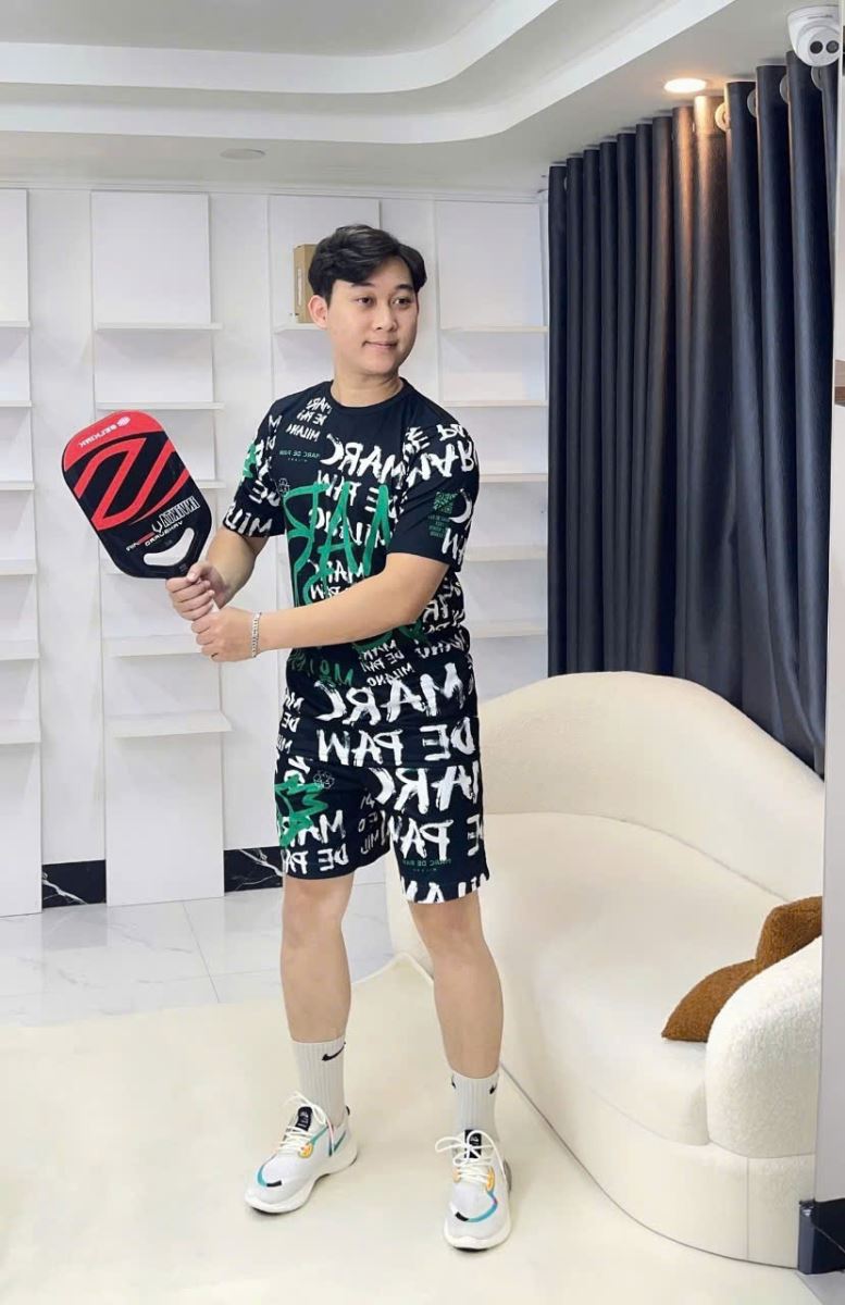 Tay cầm cứng