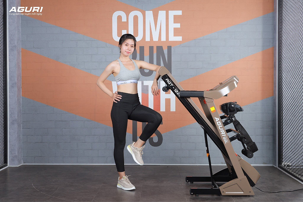 máy chạy bộ AGURI AGT-122L 1