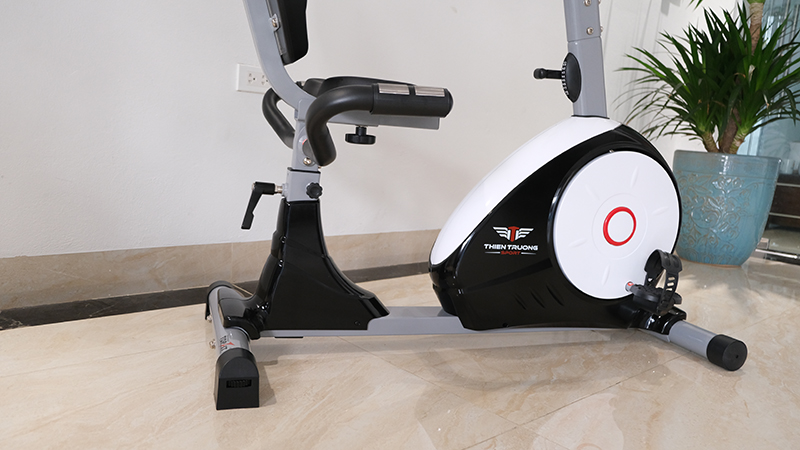 Xe đạp phục hồi chức năng K8602R