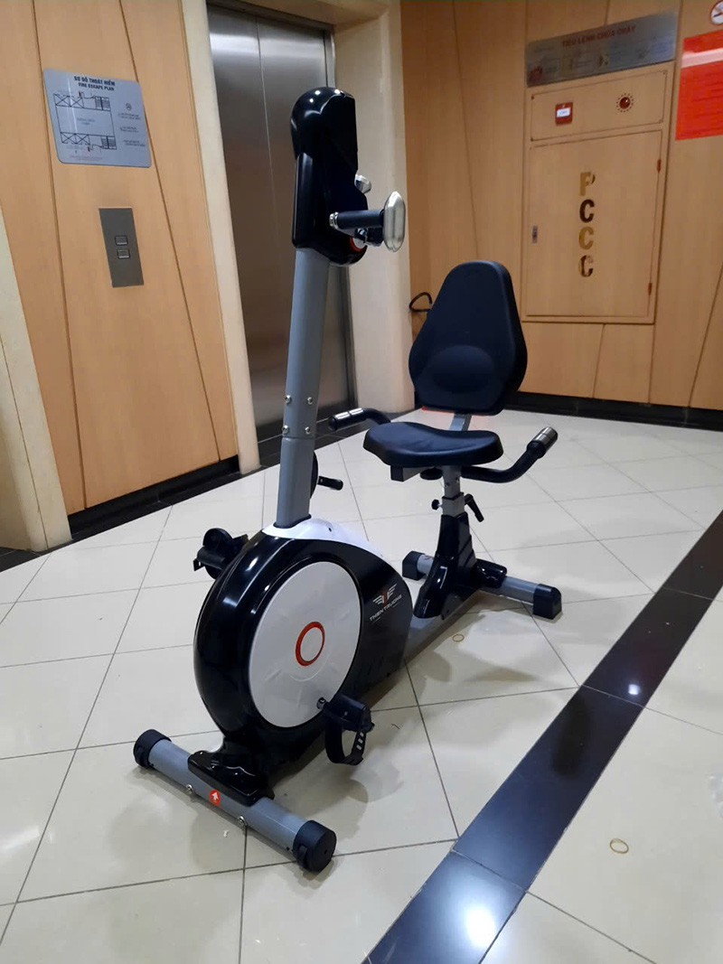 Xe đạp phục hồi chức năng K8602R