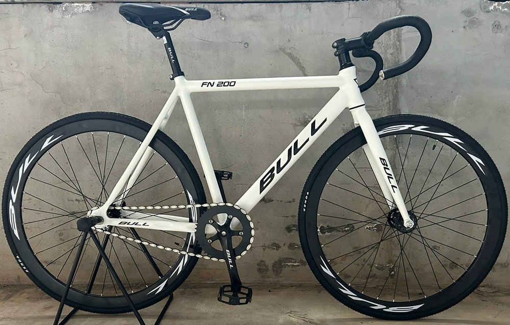 xe đạp Fixed Gear BULL FN200 trắng