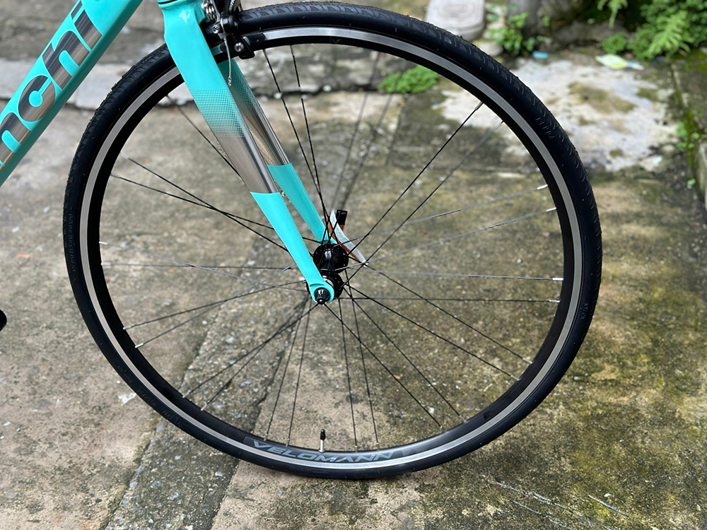 bánh xe đạp đua Bianchi Nirone 7