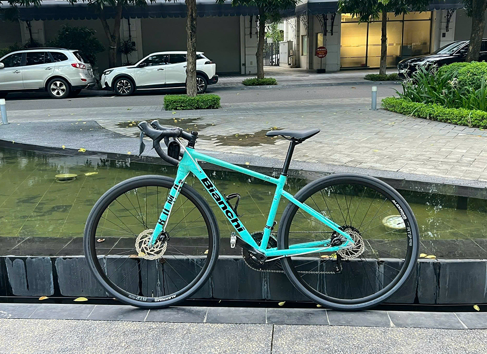 yên xe đạp đua Bianchi Roma 3