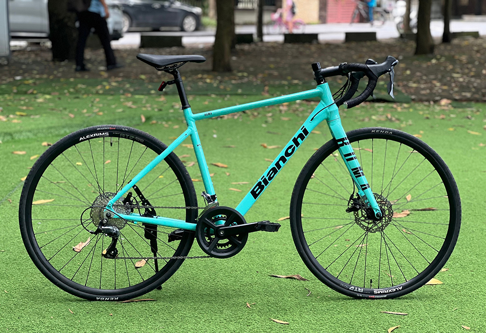 xe đạp đua Bianchi Roma 3