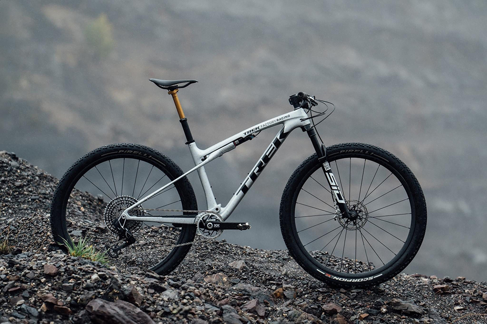 Ai nên mua xe đạp địa hình khung Carbon?