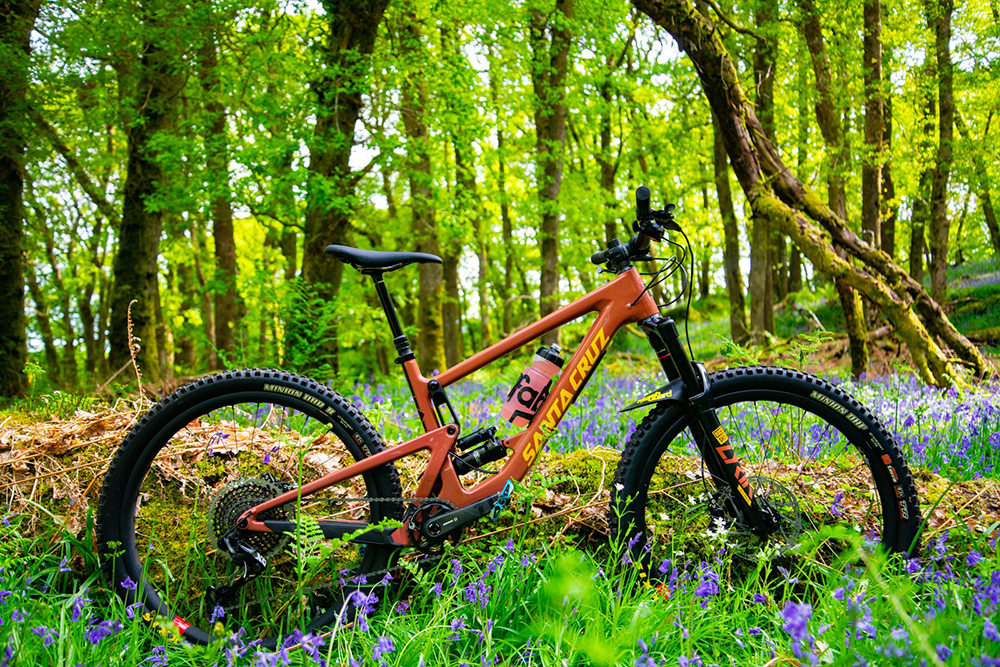 Độ cứng và Truyền lực cao: