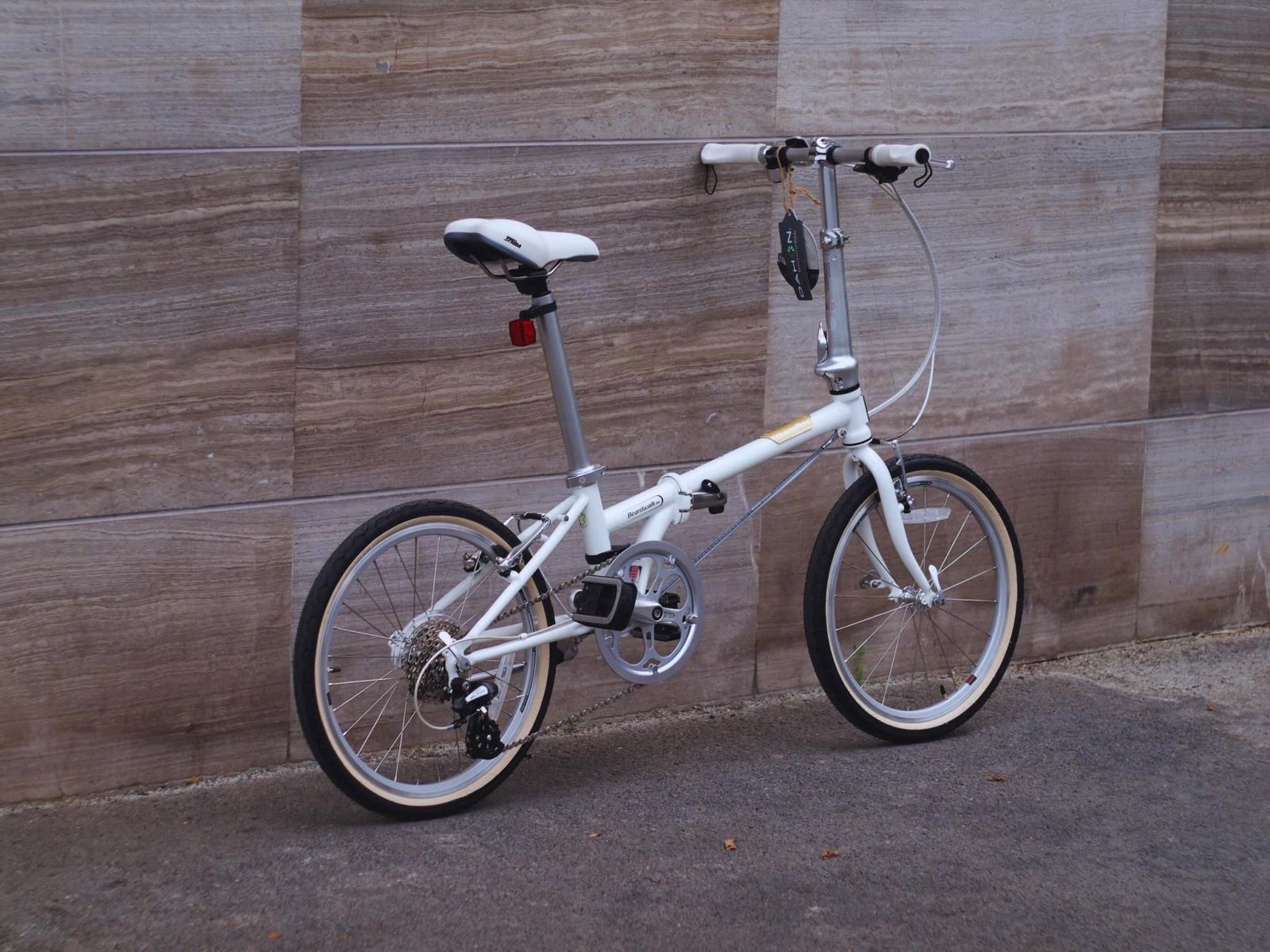 Dahon Boardwalk D8