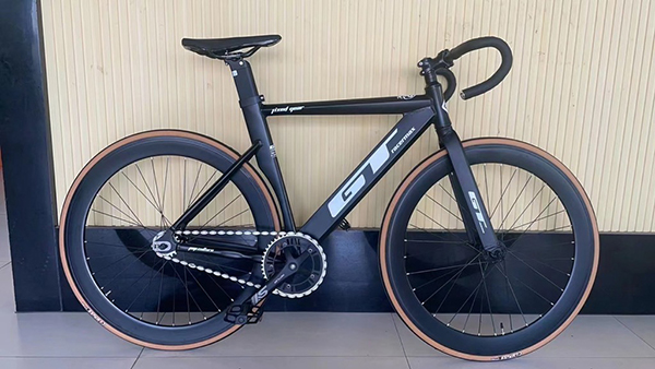 xe đạp Fixed Gear GT đen