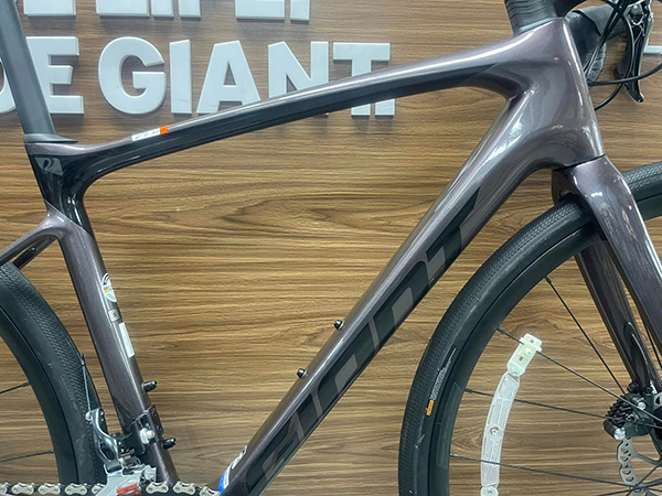 khung xe đạp đua Giant DEFY ADV E 2023