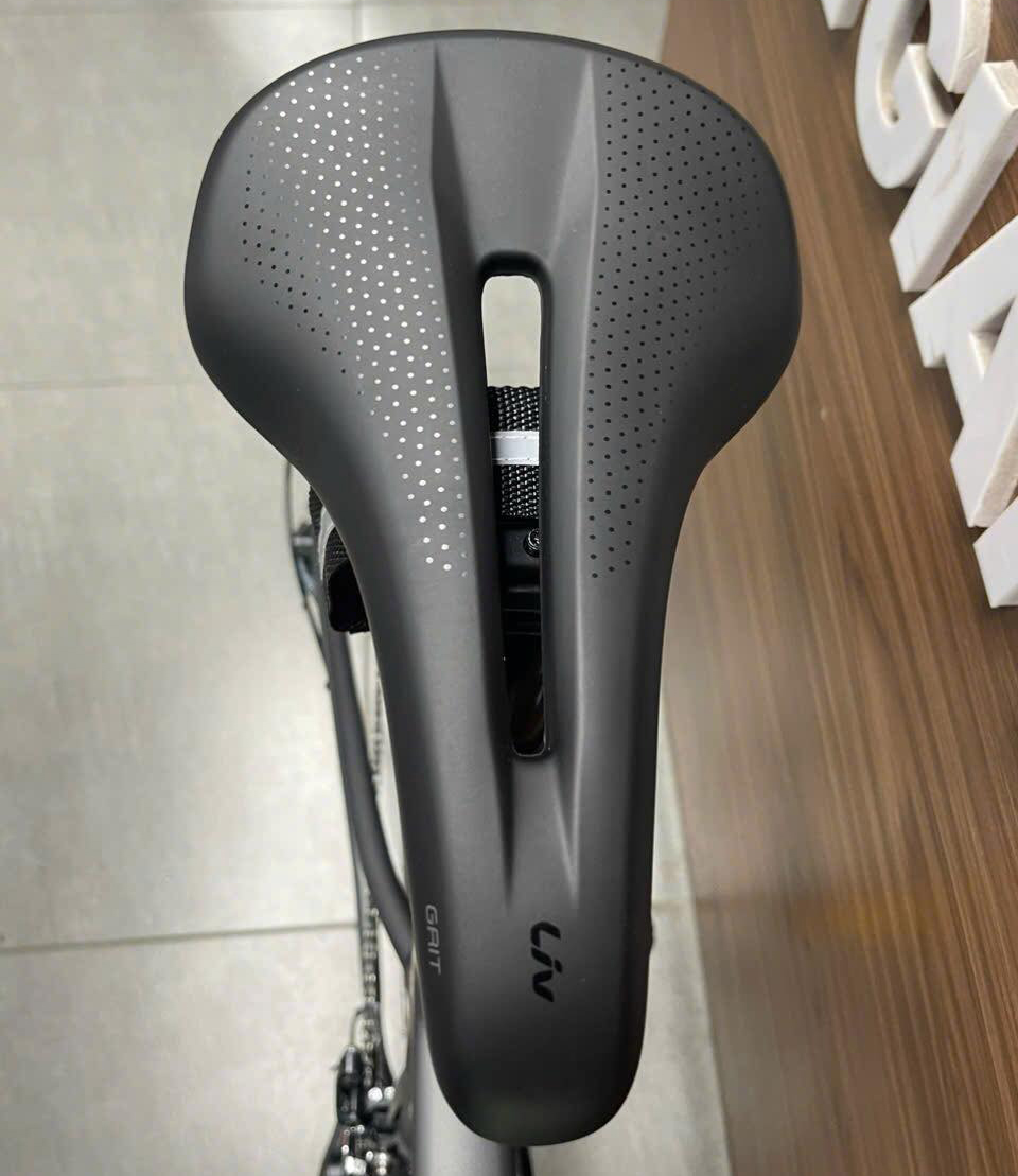 yên xe đạp đua LIV BELIV 3 2026