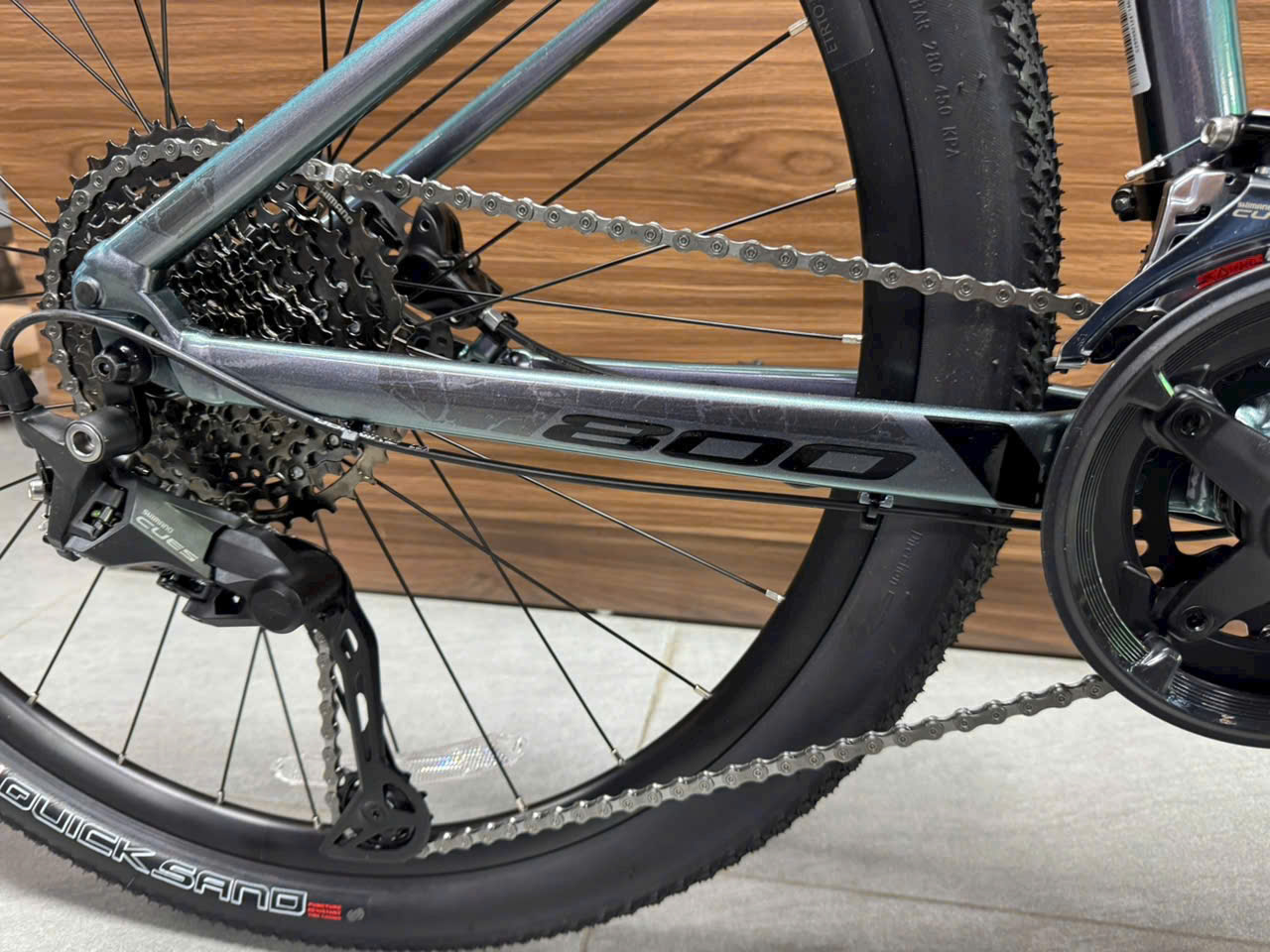 Bộ truyền động Shimano CUES 2x11 – mạnh mẽ và hiện đại