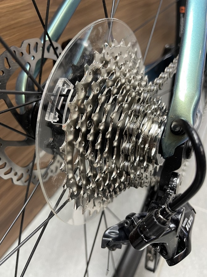 Phanh đĩa Shimano 105 sau