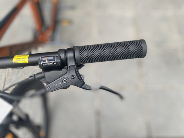 tay đề xe đạp địa hình thể thao Giant Talon 3 2022