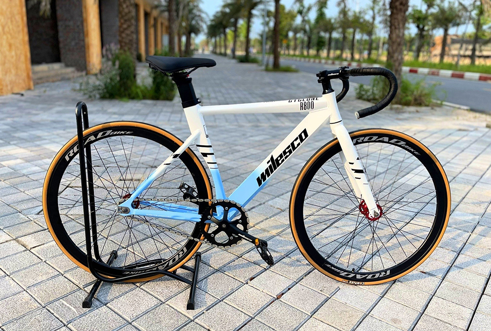 xe đạp Fixed Gear MILESCO R800 trắng xanh