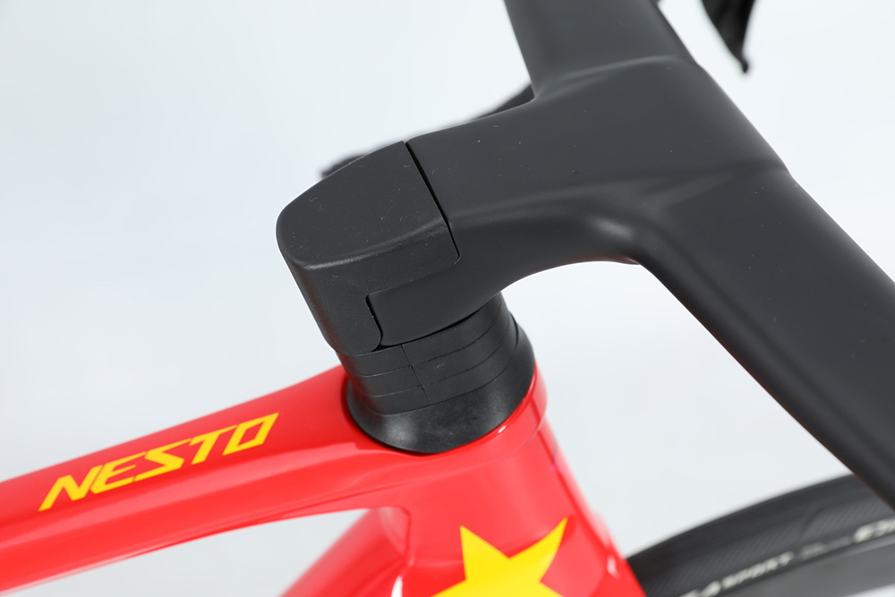 xe đạp đua NESTO DRAGON 4