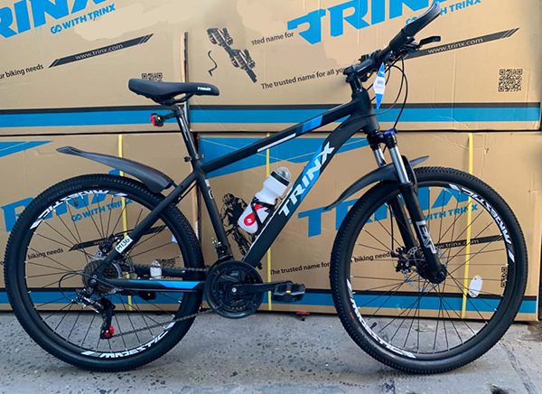Xe đạp thể thao Trinx M136 Elite đen xanh