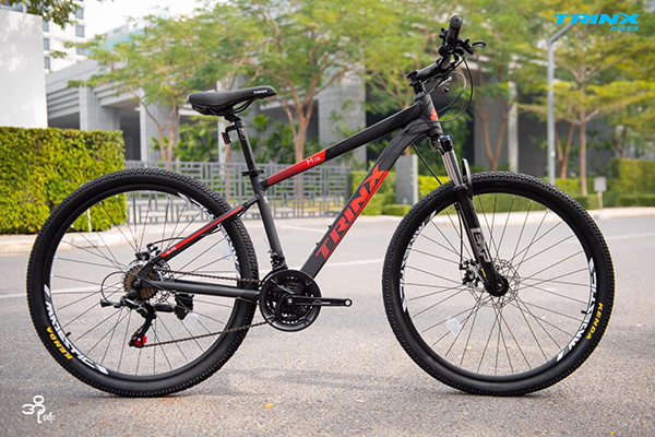 xe đạp địa hình thể thao Trinx M136 2022 đen đỏ