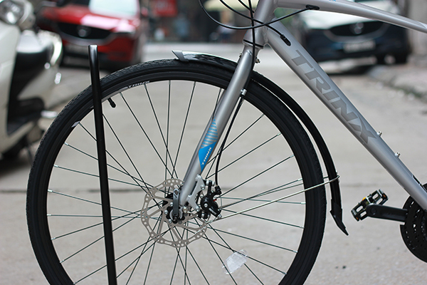bánh xe đạp touring Trinx Free 2.4 2023