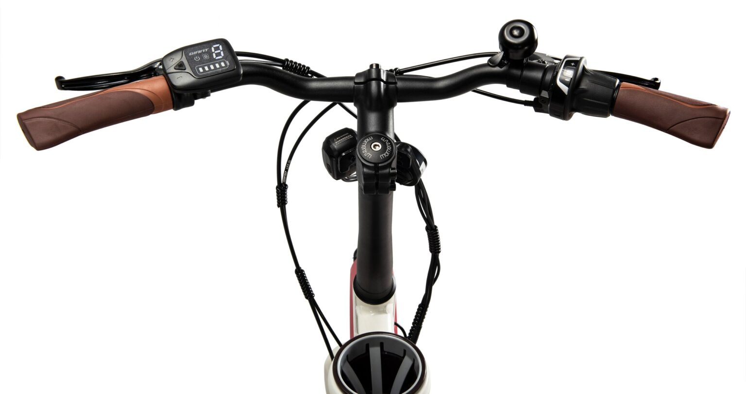 Tay nắm silicone êm ái, thoải mái khi cầm lái lâu dài