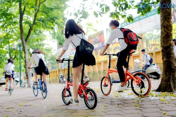 Mua xe đạp thể thao cho học sinh cần lưu ý gì?