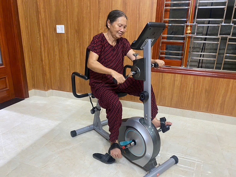 Lợi ích khi sử dụng xe đạp tập tại nhà cho người già