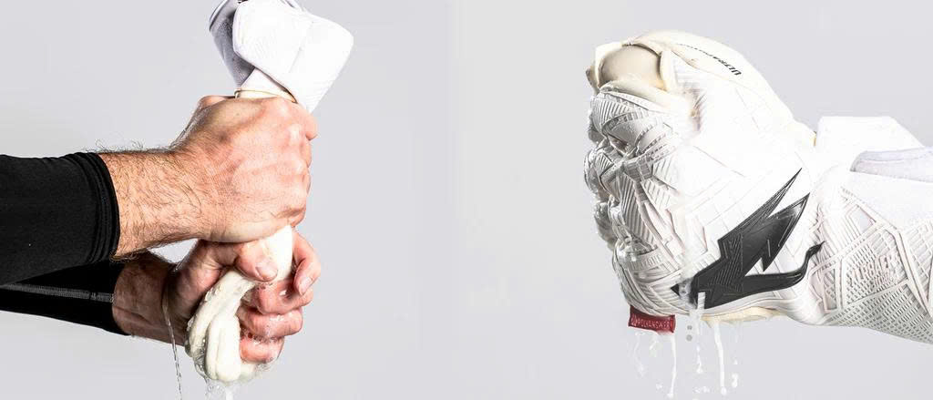 Găng tay thủ môn có giặt được không?