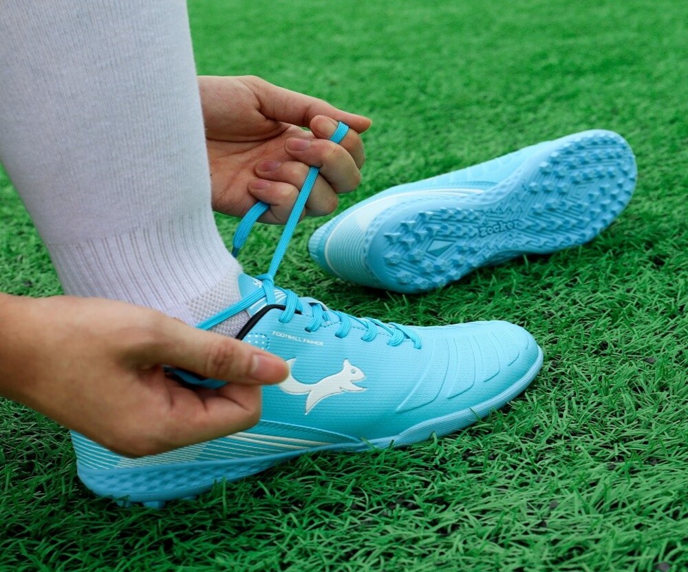 Cách chọn size kích cỡ giầy bóng đá chuẩn nhất – Bảng Size Và Mẹo Tránh Mua Nhầm