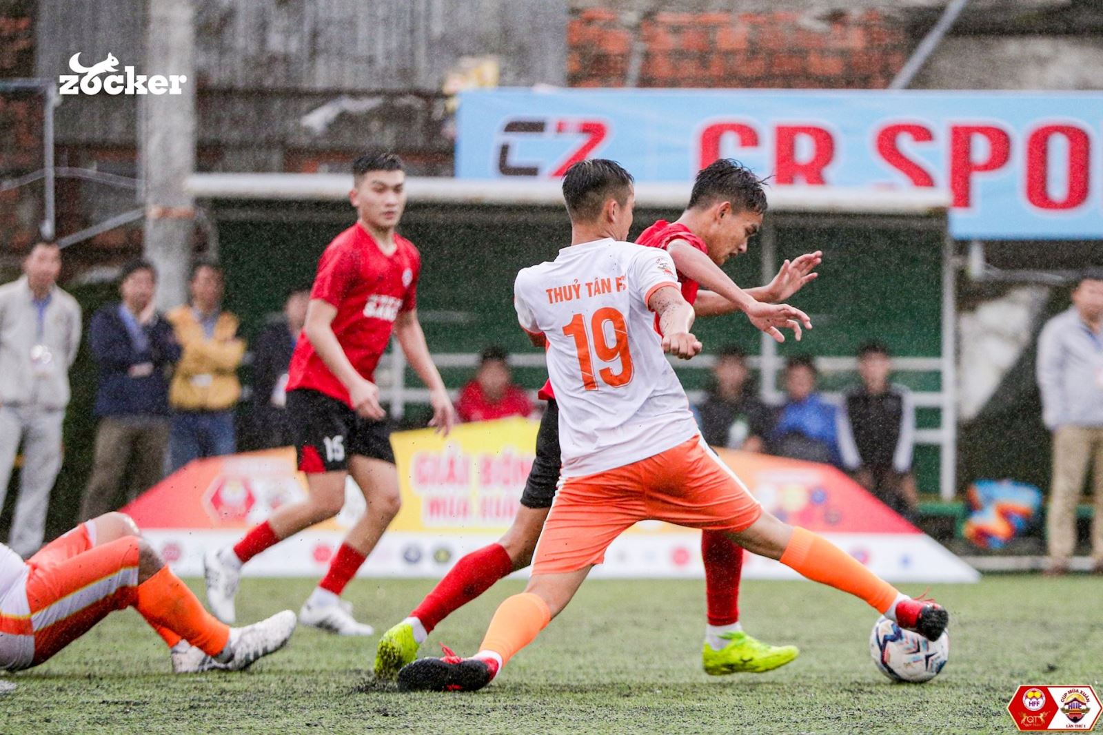 Sân cỏ nhân tạo (Turf – sân 5, 7 người)